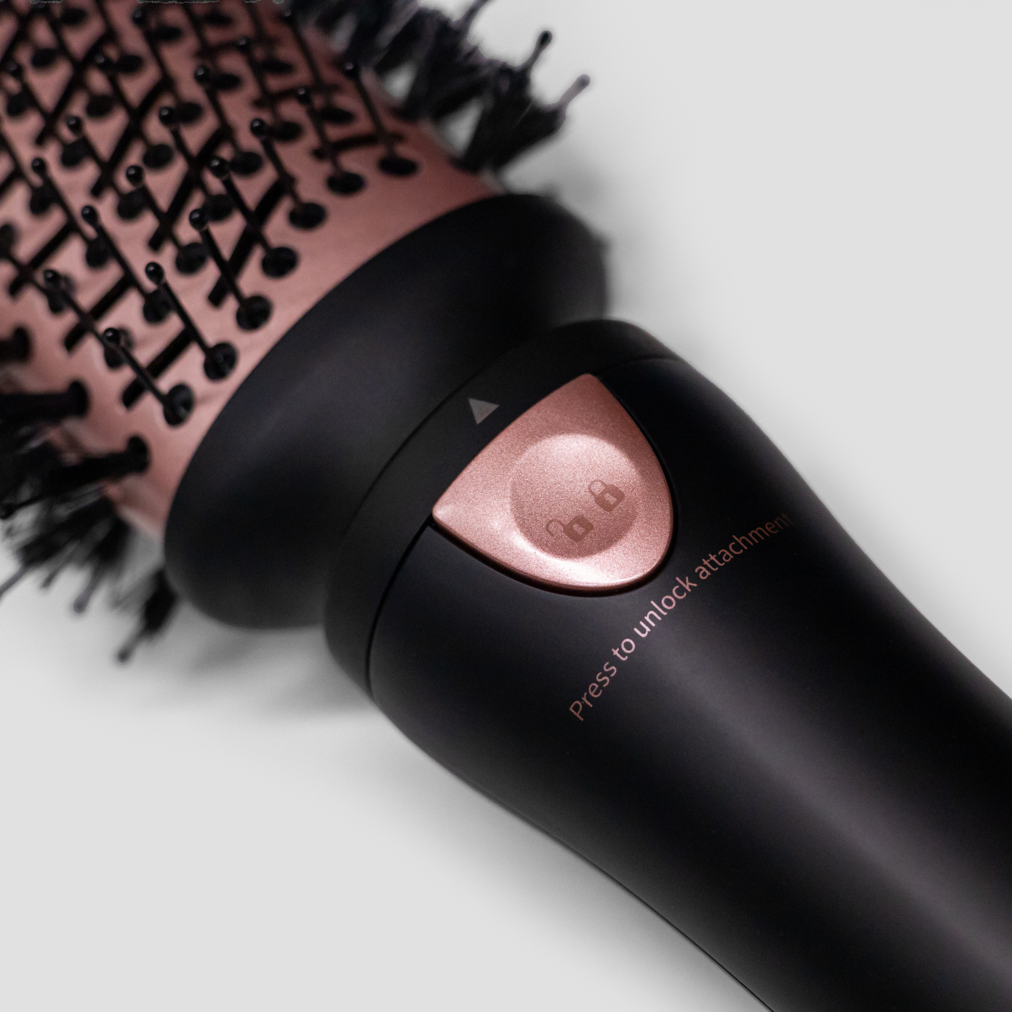 SANSBEAUTÉ® FÖHNBORSTEL - 4 IN 1